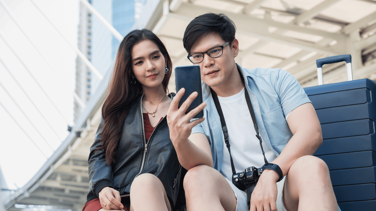 India is not just a country — it’s an experience of colors, cultures, contrasts, and countless stories. From the snow-covered Himalayas in the north to the serene backwaters of the south, from royal palaces in the west to mystical monasteries in the east, every region offers something extraordinary. This comprehensive Travel Guide to India is designed to help you explore the country confidently and meaningfully.