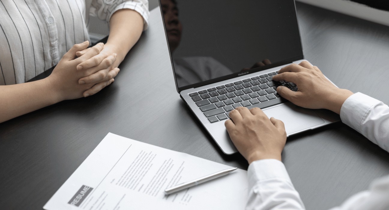 Which Short-Term Courses That Guarantee Jobs in India Are Worth It in 2026